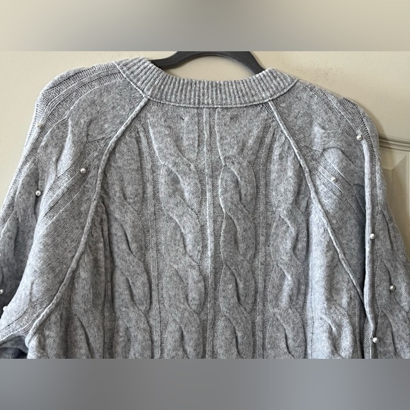 Aerie Oversized Cozy Gray Knit Sweater with Pearl Accents Various Sizes - Picture 3 of 15